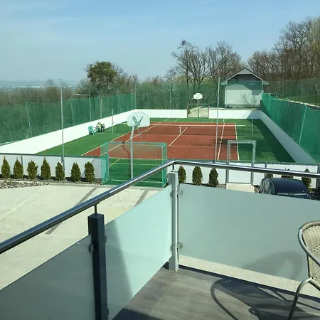 Prázdninový areál Wellness Inovec Jalsove