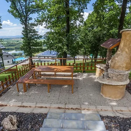 Prázdninový areál Wellness Inovec Jalsove