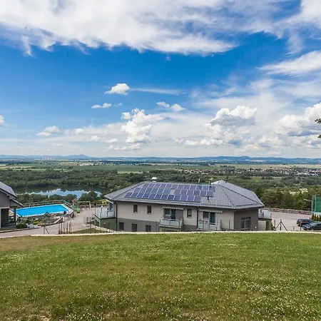 Prázdninový areál Wellness Inovec 3*